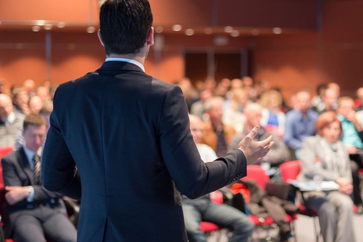 What Makes a Good Motivational Speaker?